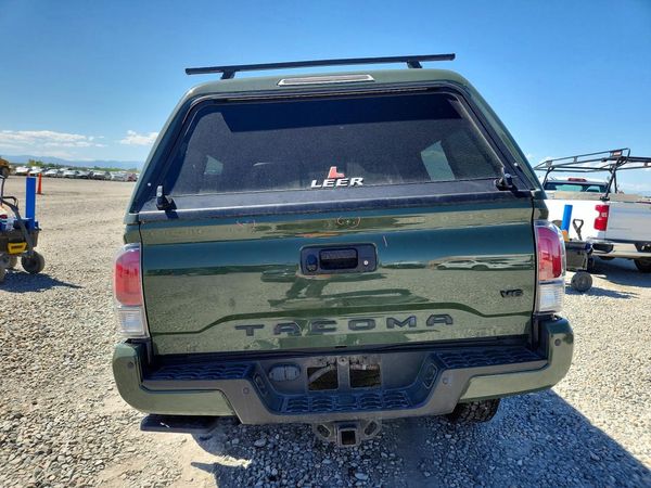 2022 TOYOTA TACOMA SR5