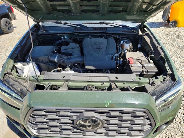 2022 TOYOTA TACOMA SR5