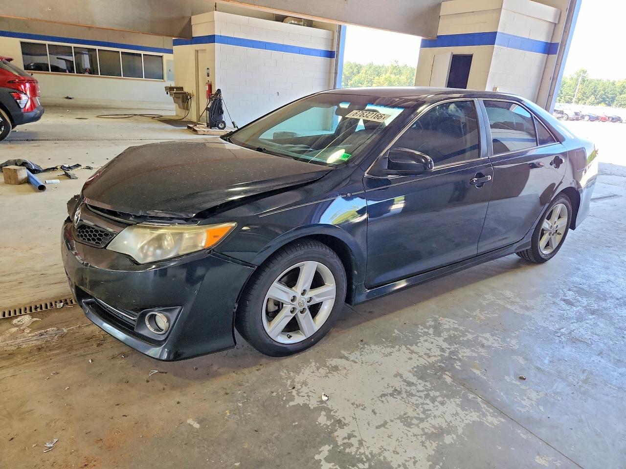 2013 TOYOTA CAMRY