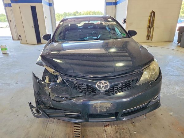2013 TOYOTA CAMRY