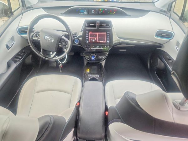 2020 TOYOTA PRIUS