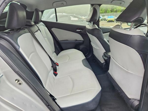 2020 TOYOTA PRIUS