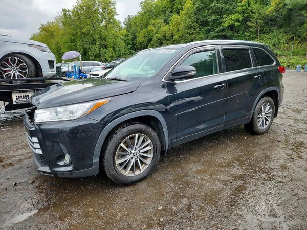 2018 TOYOTA HIGHLANDER