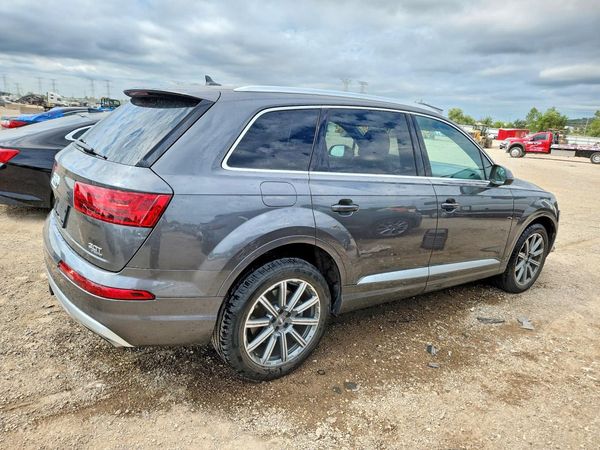 2018 AUDI Q7 quattro Premium Plus