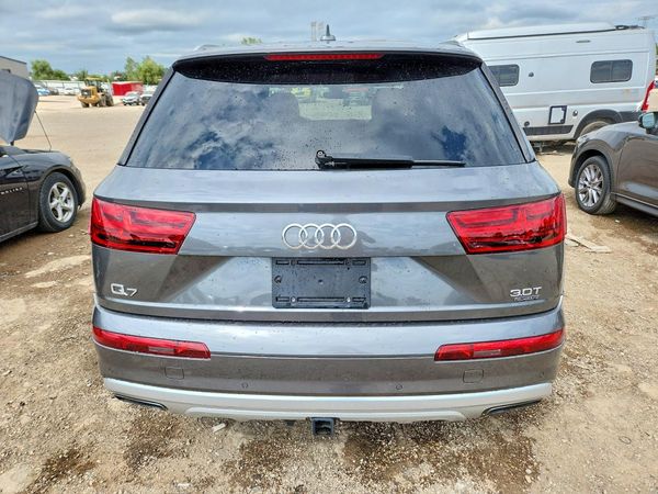 2018 AUDI Q7 quattro Premium Plus