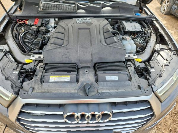 2018 AUDI Q7 quattro Premium Plus