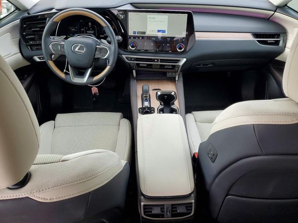 2025 LEXUS RX330 450h+