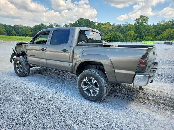 2015 TOYOTA TACOMA Delux Grade