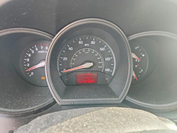 2014 KIA RIO