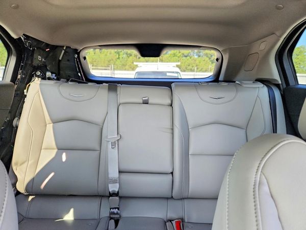 2023 CADILLAC XT4 Luxury