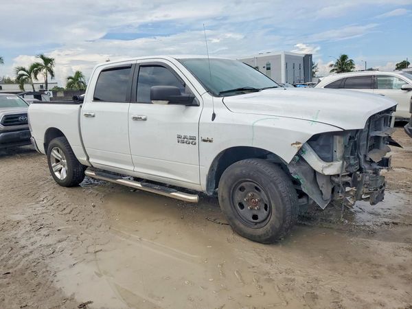 2014 RAM 1500 SLT