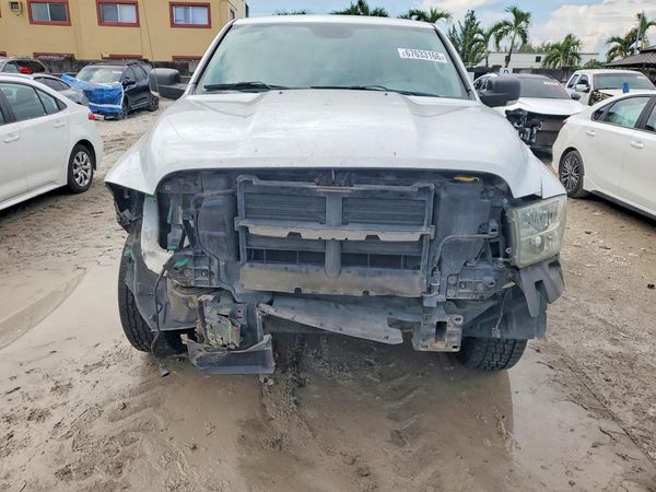 2014 RAM 1500 SLT