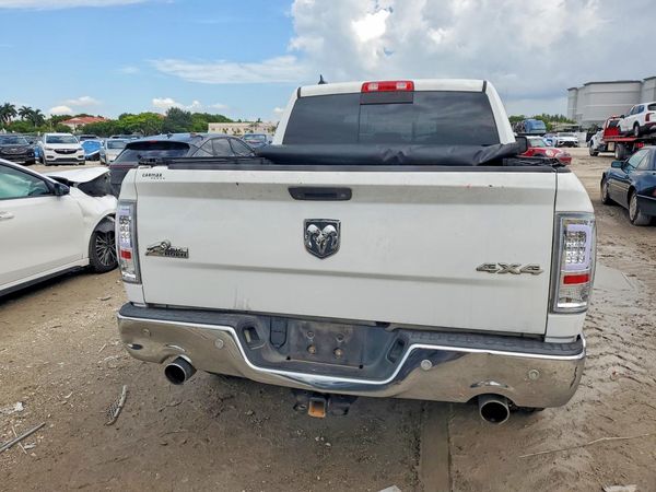 2014 RAM 1500 SLT