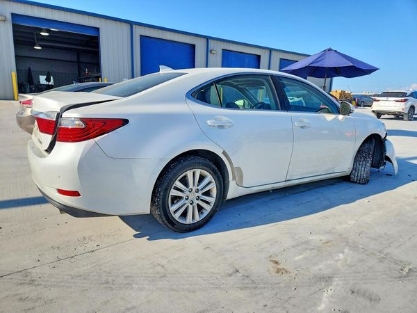 2015 LEXUS ES