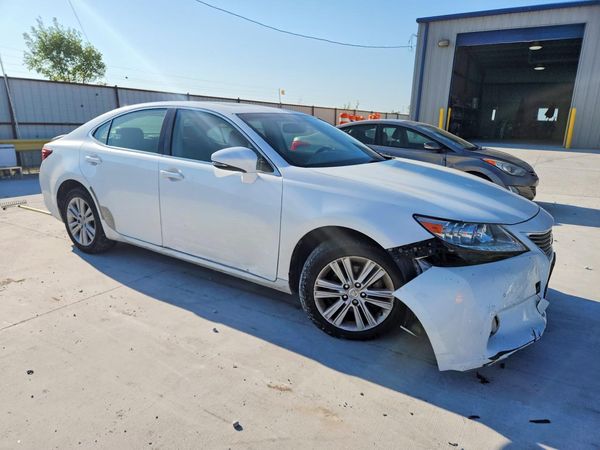 2015 LEXUS ES