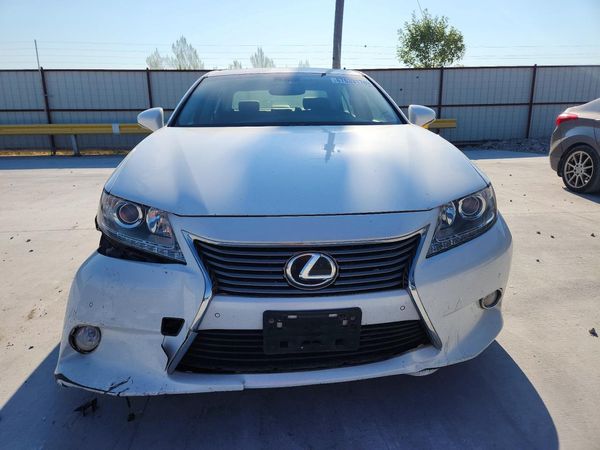 2015 LEXUS ES