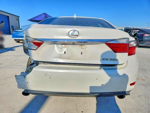2015 LEXUS ES