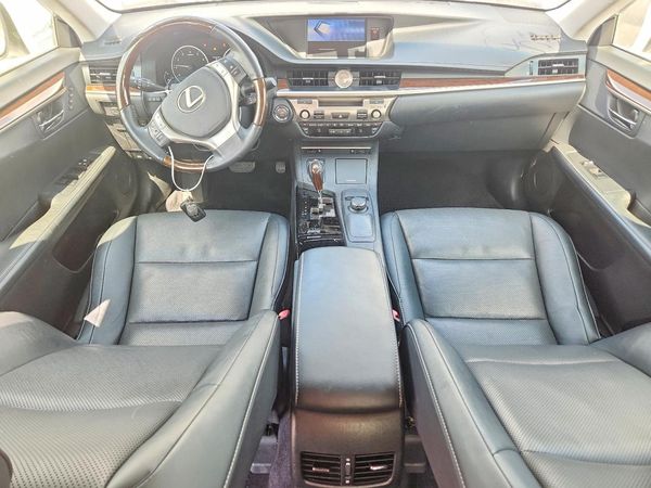 2015 LEXUS ES