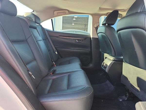 2015 LEXUS ES
