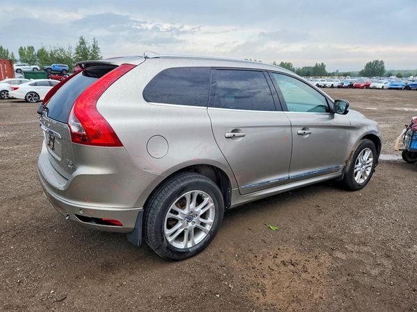 2015 VOLVO XC60 Premier+ (non R design) — PSRA