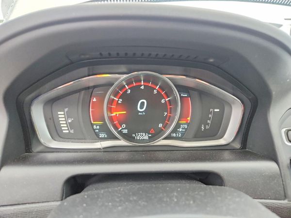 2015 VOLVO XC60 Premier+ (non R design) — ODOM