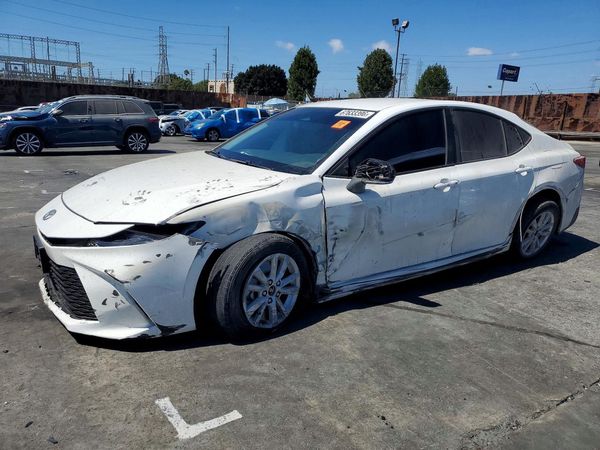 2025 TOYOTA CAMRY — Front 3/4