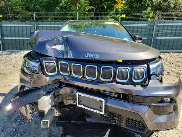 2022 JEEP COMPASS