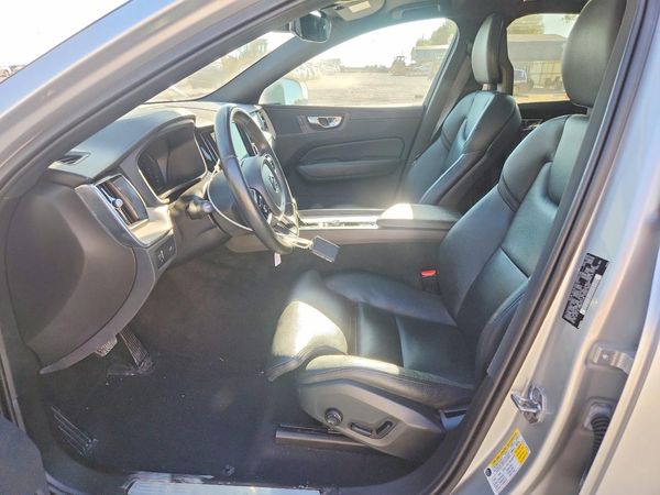 2018 VOLVO XC60 Inscription — DENT
