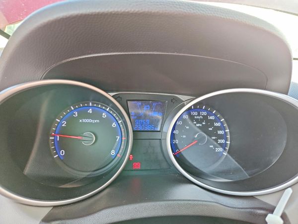 2014 HYUNDAI TUCSON GLS (Middle Level) — ODOM