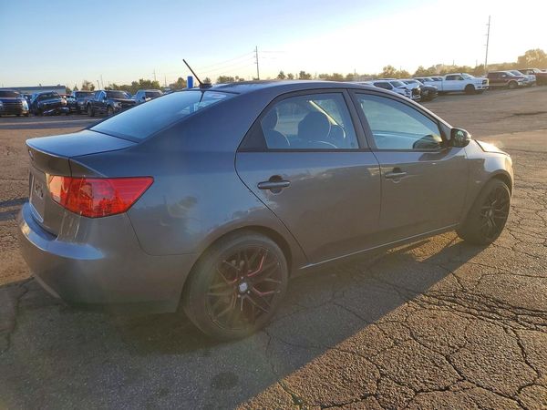 2013 KIA FORTE
