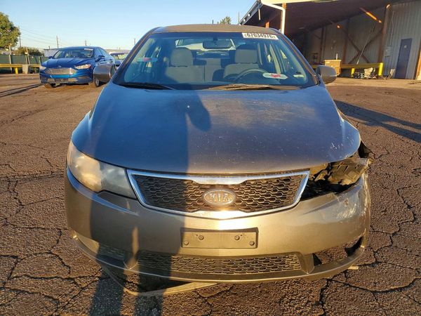 2013 KIA FORTE