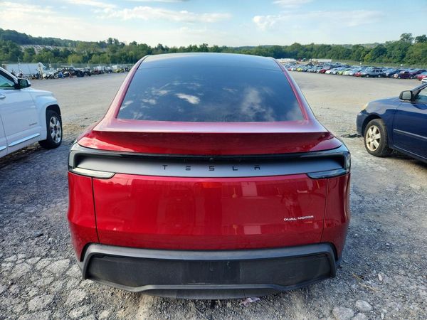 2026 TESLA MODEL Y
