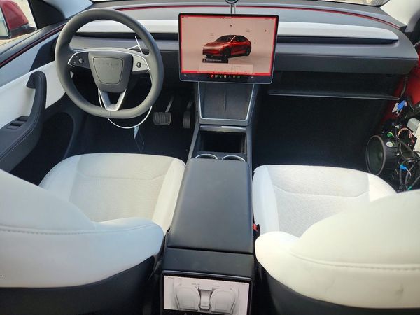 2026 TESLA MODEL Y