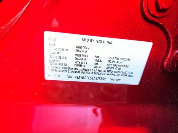2026 TESLA MODEL Y
