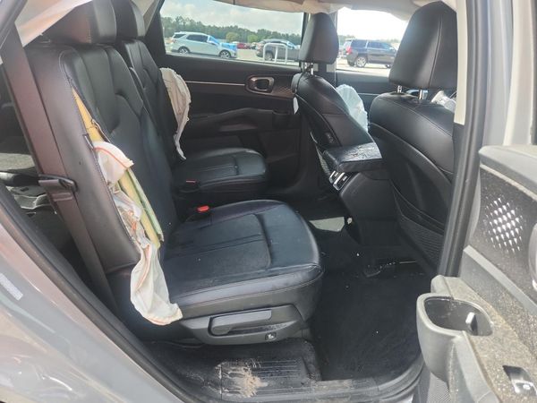 2025 KIA SORENTO EX; X-Line EX