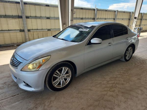 2013 INFINITI G37
