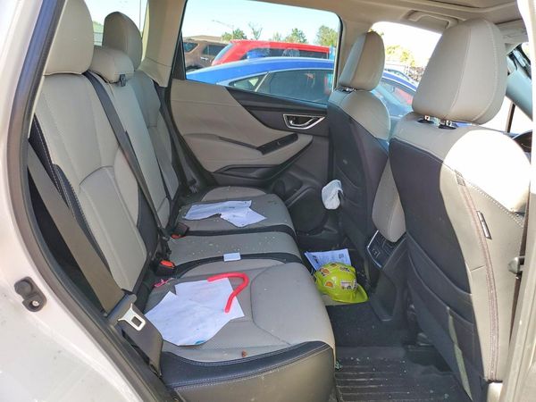 2021 SUBARU FORESTER Limited