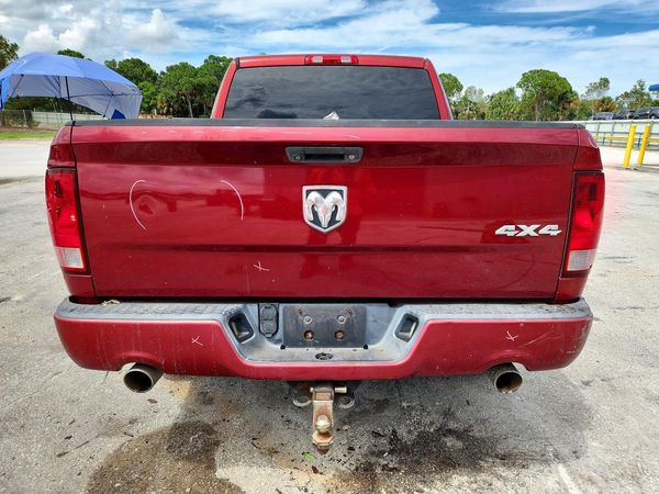 2013 RAM 1500 ST