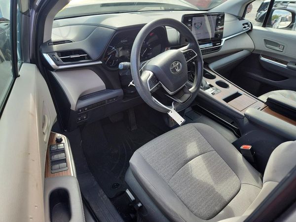 2021 TOYOTA SIENNA LE