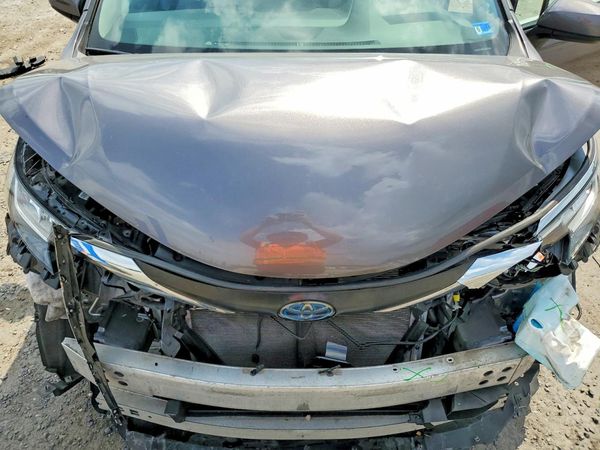 2021 TOYOTA SIENNA LE