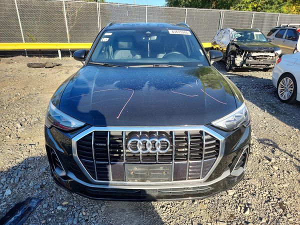 2022 AUDI Q3
