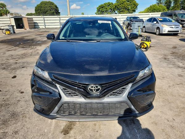 2021 TOYOTA CAMRY
