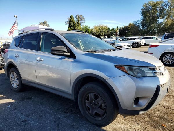 2015 TOYOTA RAV4 LE (X Grade) — Passenger 3/4