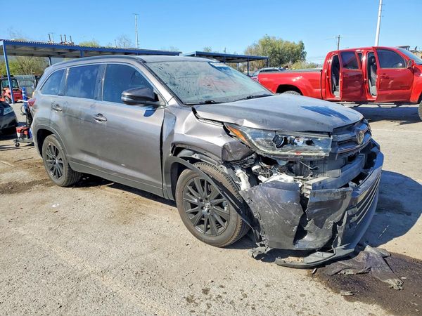 2019 TOYOTA HIGHLANDER
