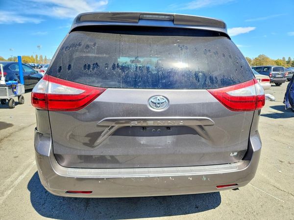 2015 TOYOTA SIENNA