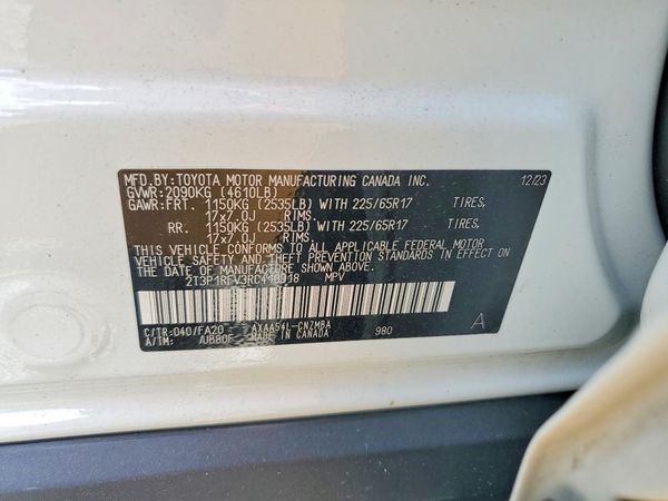 2024 TOYOTA RAV4 XLE