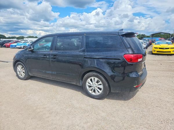 2017 KIA SEDONA LX