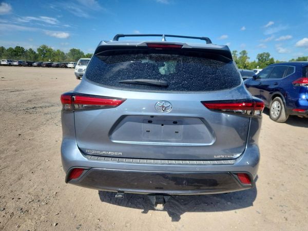 2022 TOYOTA HIGHLANDER Limited