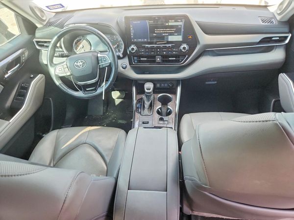 2022 TOYOTA HIGHLANDER Limited