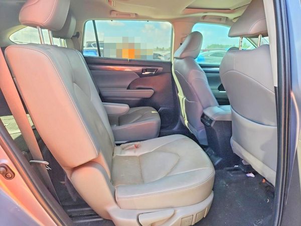 2022 TOYOTA HIGHLANDER Limited